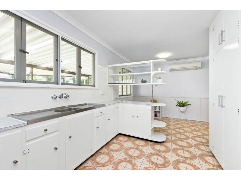 6 Lindale Street, Chermside West QLD 4032