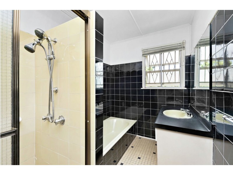 6 Lindale Street, Chermside West QLD 4032