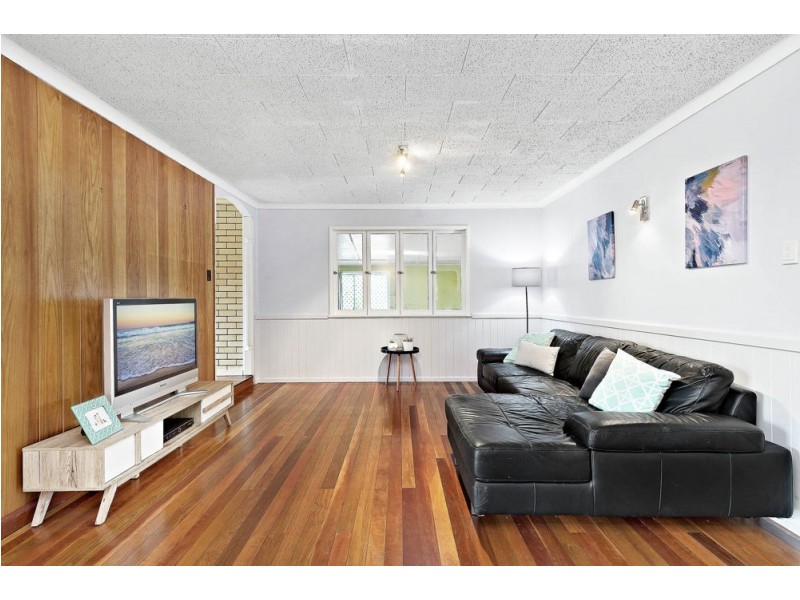 6 Lindale Street, Chermside West QLD 4032