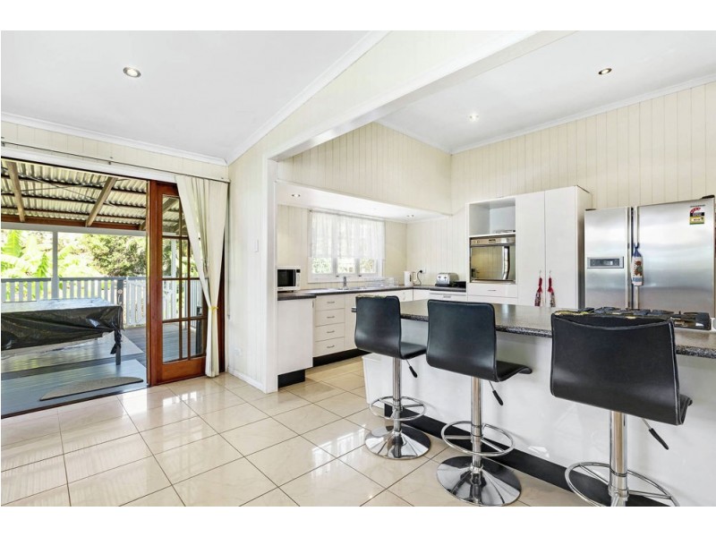 42 Thomas Street, Greenslopes QLD 4120