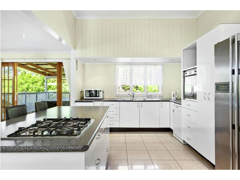 42 Thomas Street, Greenslopes QLD 4120