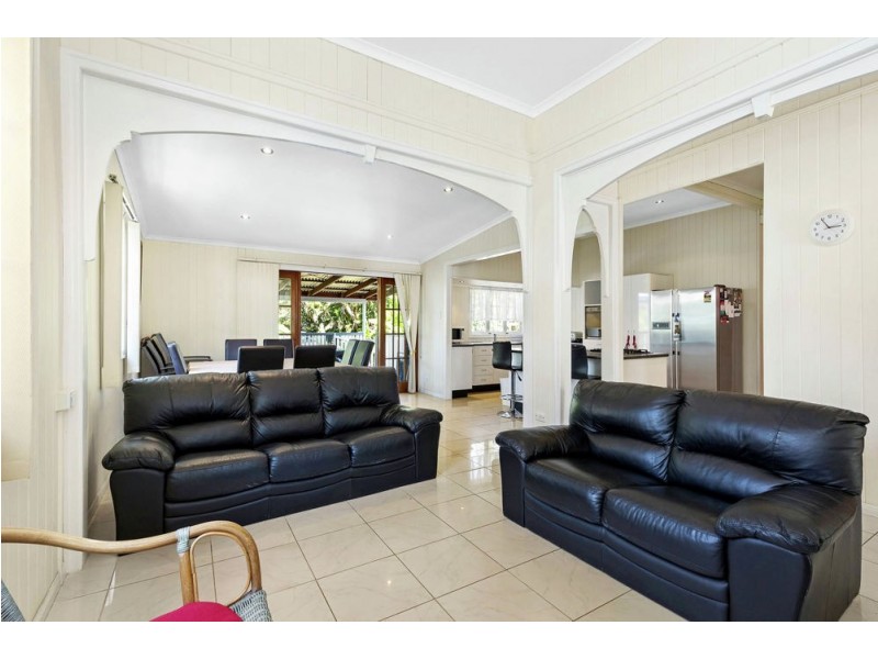 42 Thomas Street, Greenslopes QLD 4120