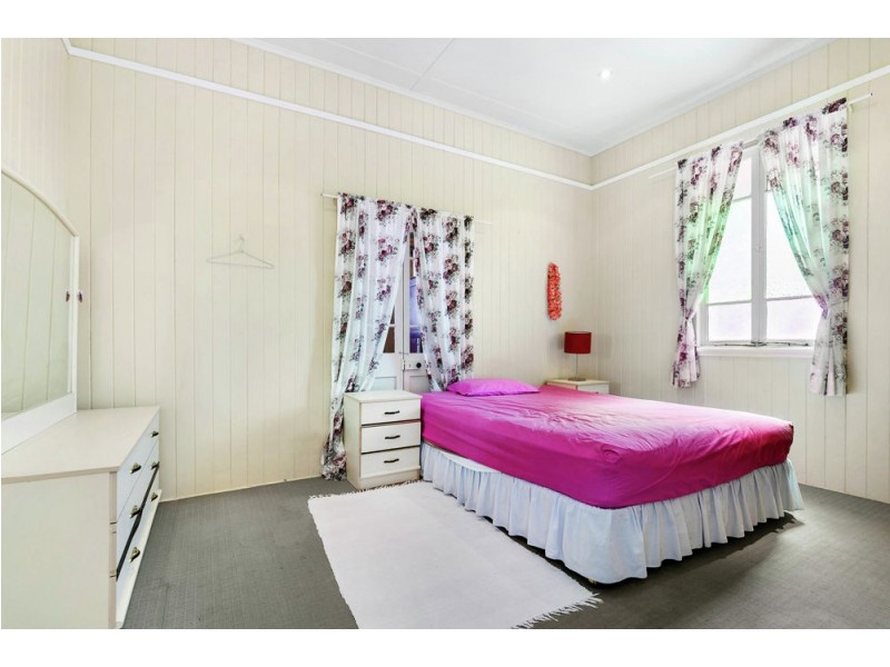 42 Thomas Street, Greenslopes QLD 4120