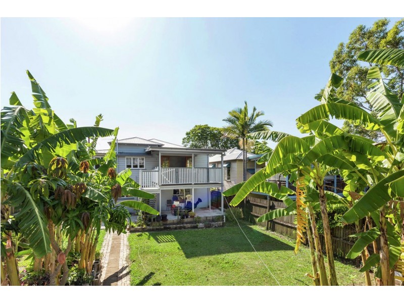 42 Thomas Street, Greenslopes QLD 4120
