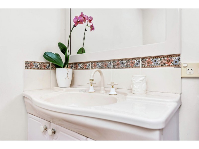 2/422 Hume Street, Centenary Heights QLD 4350