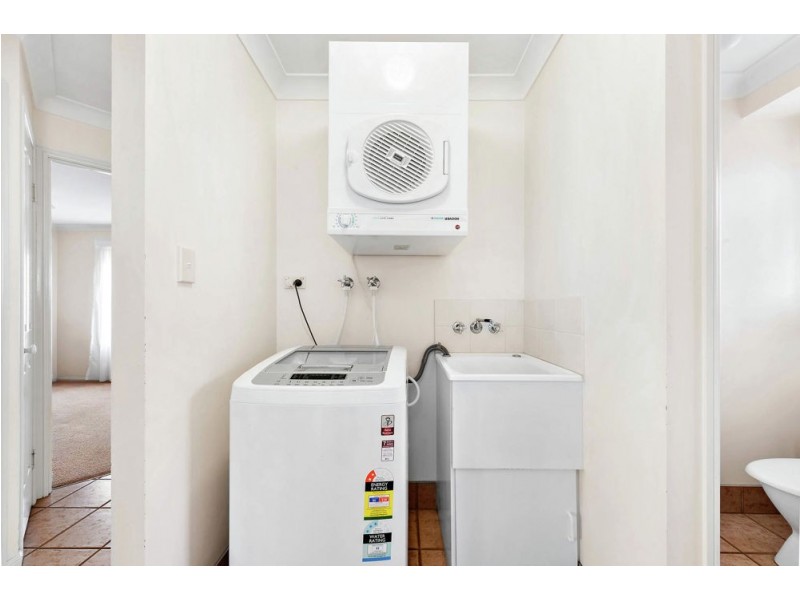 2/422 Hume Street, Centenary Heights QLD 4350