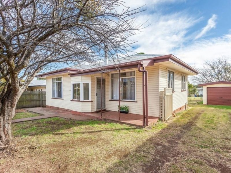 137 Stephen Street, Harristown QLD 4350