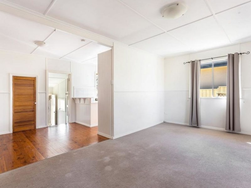 137 Stephen Street, Harristown QLD 4350