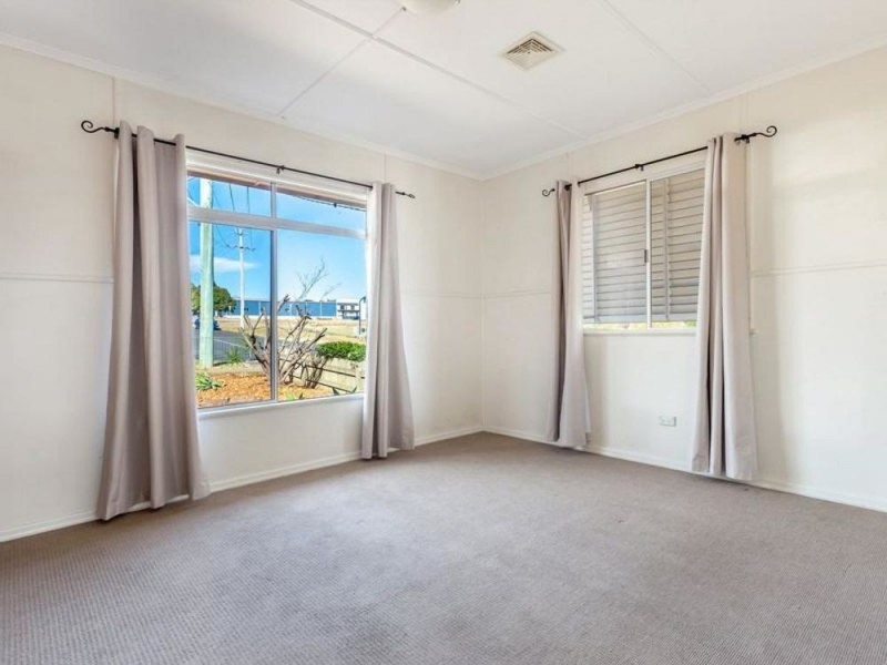 137 Stephen Street, Harristown QLD 4350