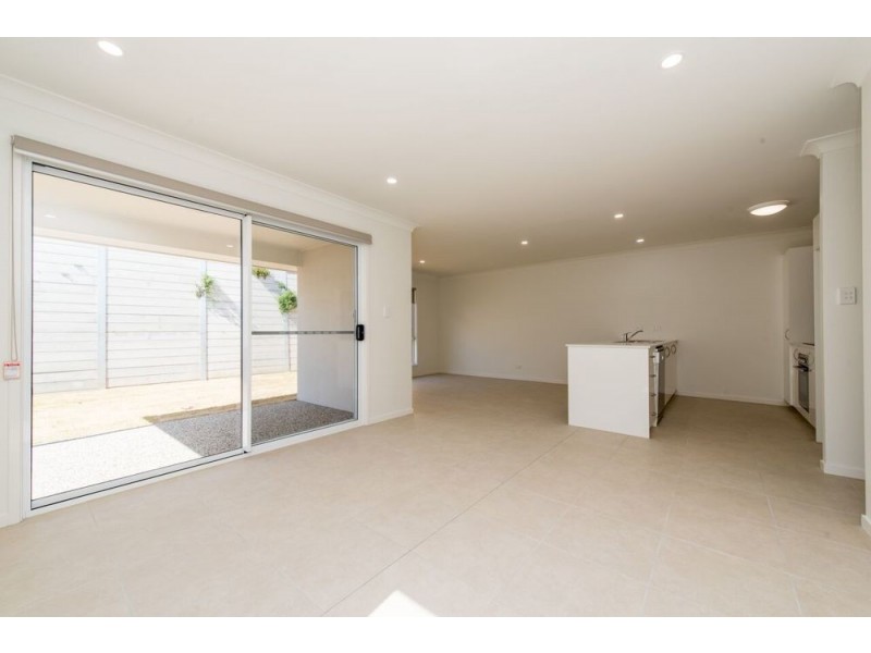 1/15 Burnett Street, Darling Heights QLD 4350