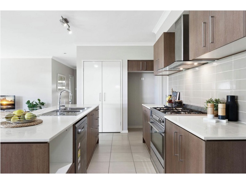 12 Doherty Place, Wakerley QLD 4154