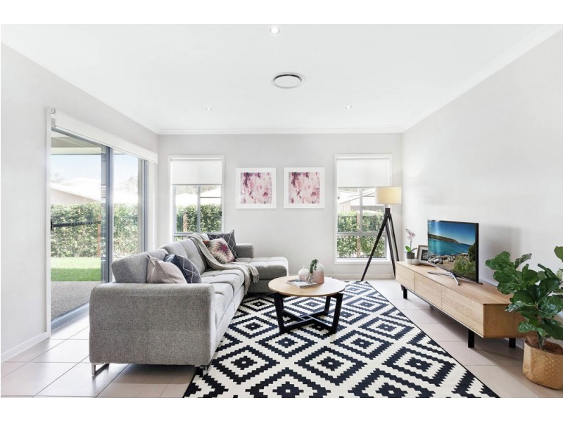 12 Doherty Place, Wakerley QLD 4154