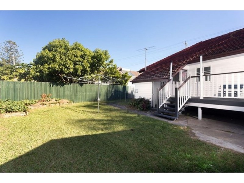 1 Cranston St, Wynnum West QLD 4178