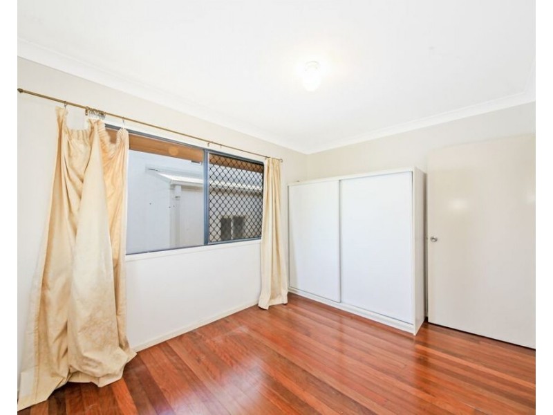 4 Ilford Street, Gordon Park QLD 4031