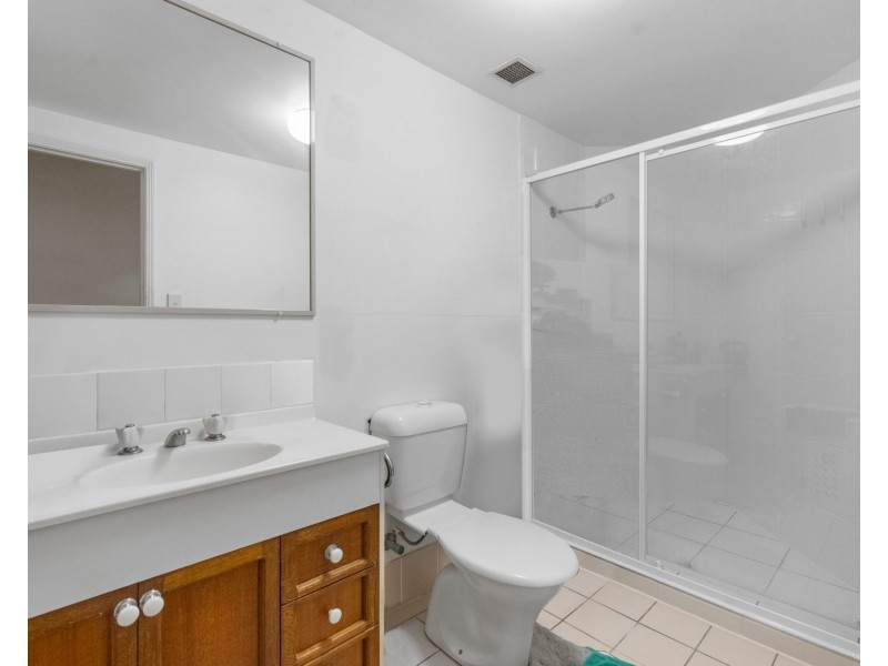 2/5 Laura Street, Lutwyche QLD 4030