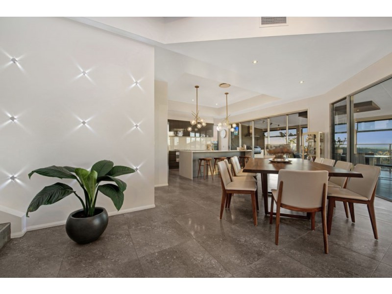 3 St Ives Court, Mount Lofty QLD 4350