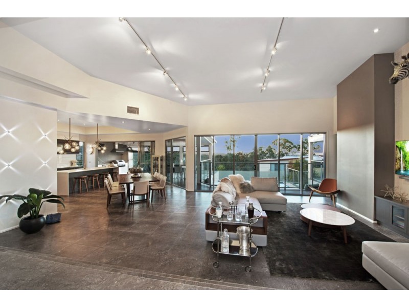 3 St Ives Court, Mount Lofty QLD 4350