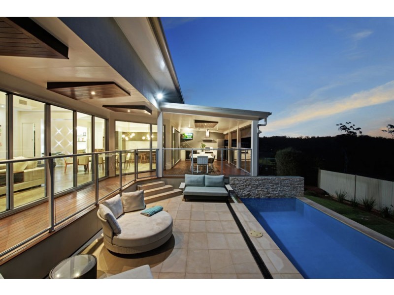 3 St Ives Court, Mount Lofty QLD 4350