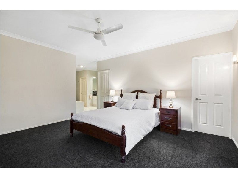 1 Bernard Court, Highfields QLD 4352
