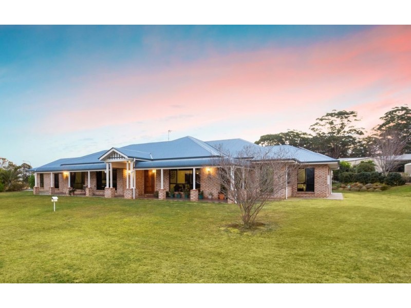 1 Bernard Court, Highfields QLD 4352