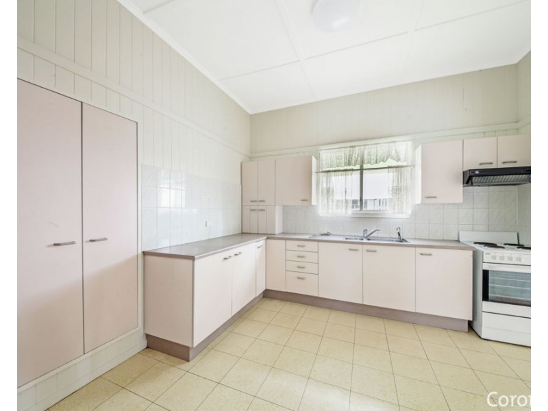 12 Robe Street, Newmarket QLD 4051