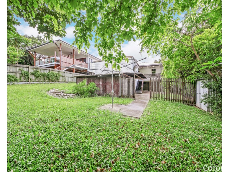 12 Robe Street, Newmarket QLD 4051