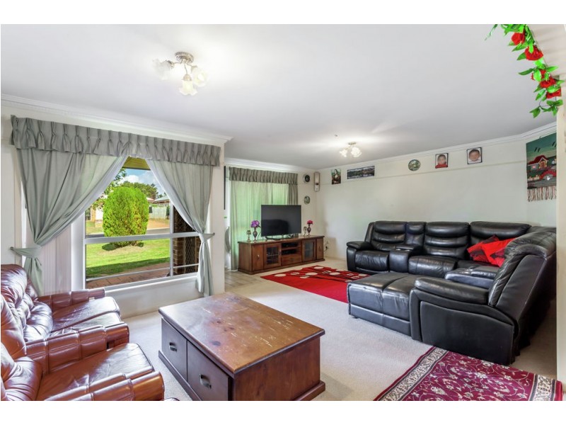 25 Swartz Street, Kearneys Spring QLD 4350