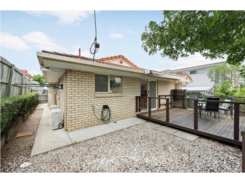 1/16 School Road, Stafford QLD 4053