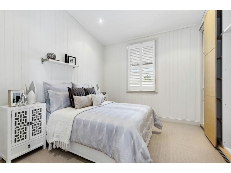 88 Cedar Street, Wynnum QLD 4178