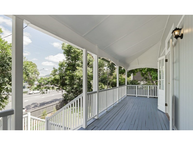 139 Bennetts rd, Norman Park QLD 4170