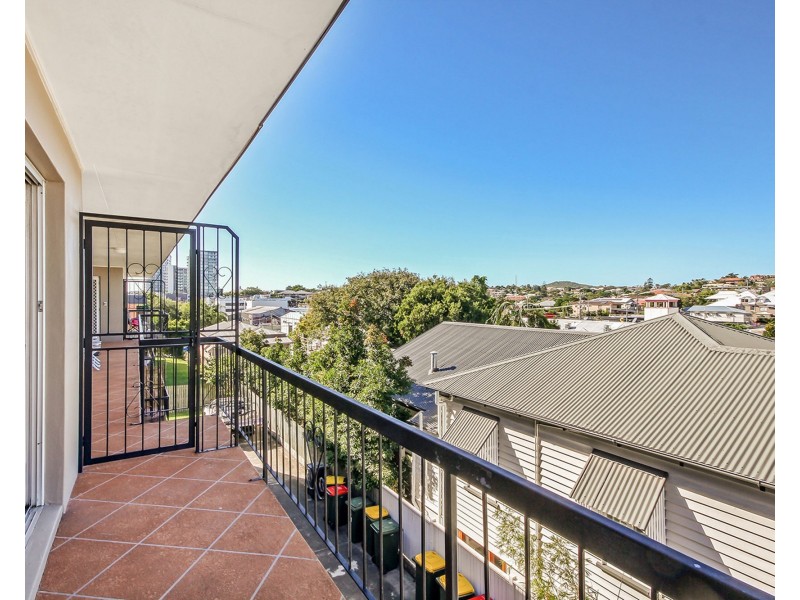 4/42 Fifth Ave, Coorparoo QLD 4151