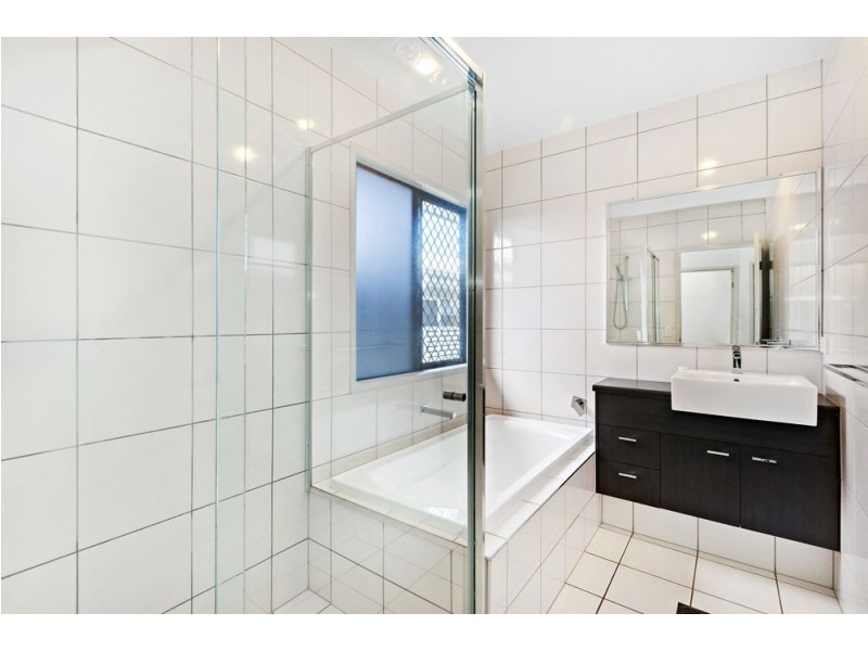 138 Stradbroke Avenue, Wynnum QLD 4178