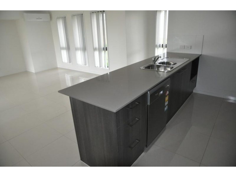 28 Tarcoola Street, Wyreema QLD 4352