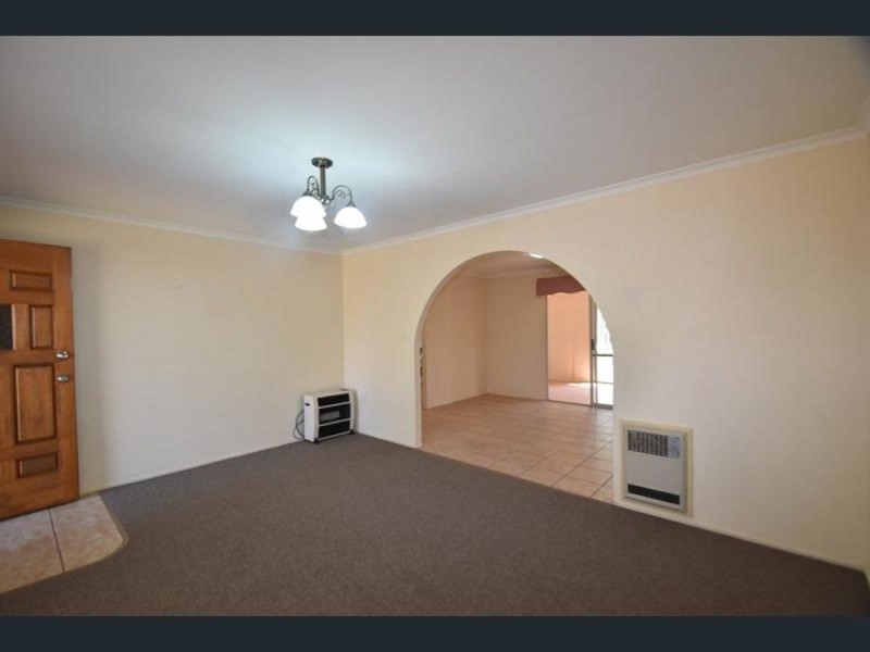 27 Friend Street, Harristown QLD 4350