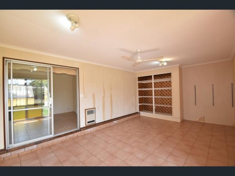 27 Friend Street, Harristown QLD 4350