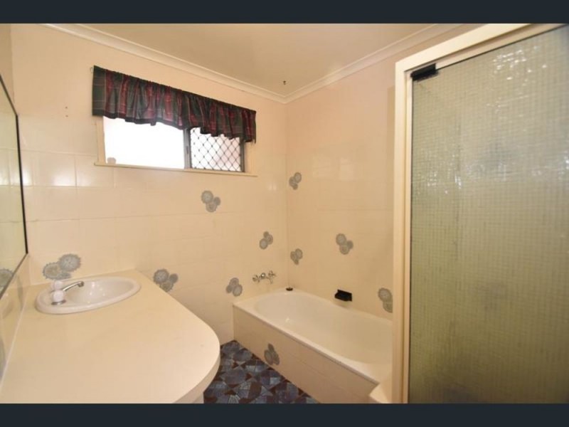 27 Friend Street, Harristown QLD 4350