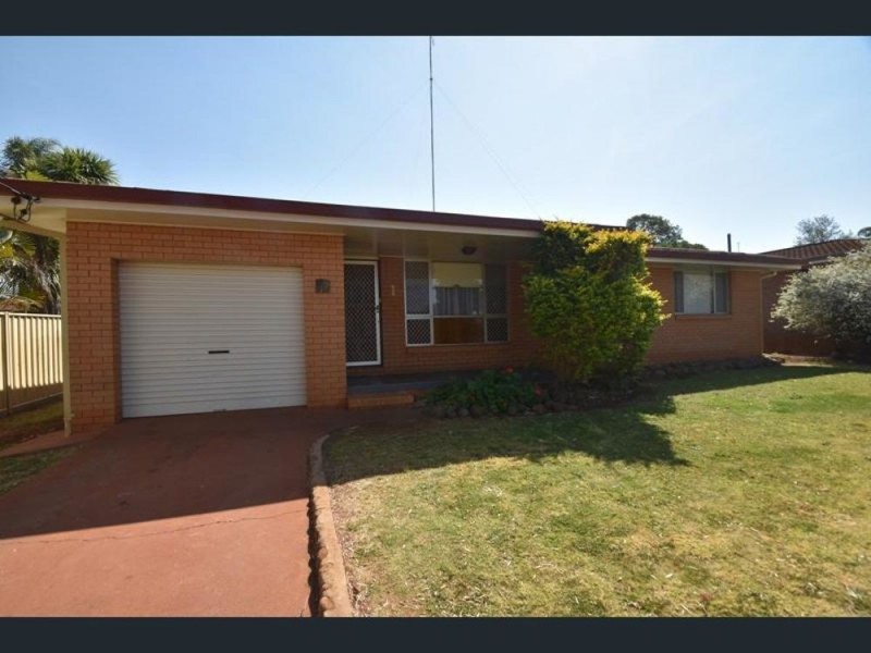 27 Friend Street, Harristown QLD 4350