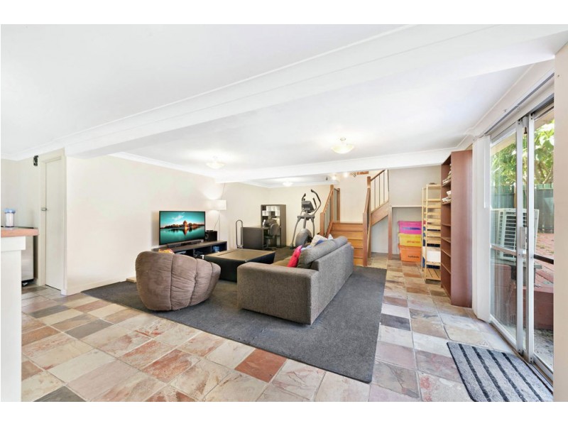 13 Dooloo Cres, Ferny Hills QLD 4055