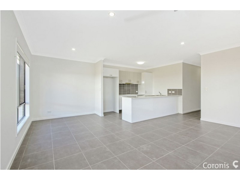 2/2 Tarong Avenue, North Lakes QLD 4509