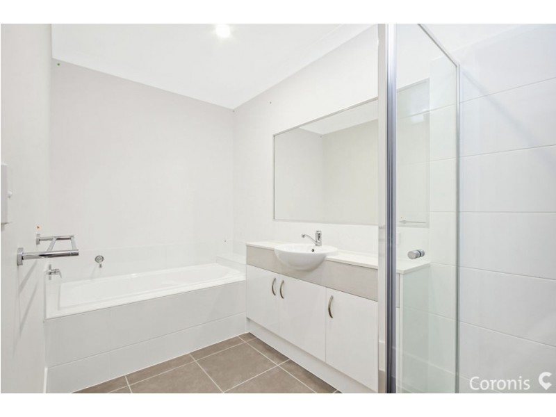 2/2 Tarong Avenue, North Lakes QLD 4509