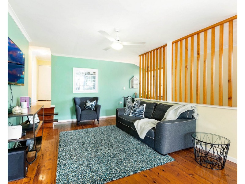 27 Tarnook Drive, Ferny Hills QLD 4055