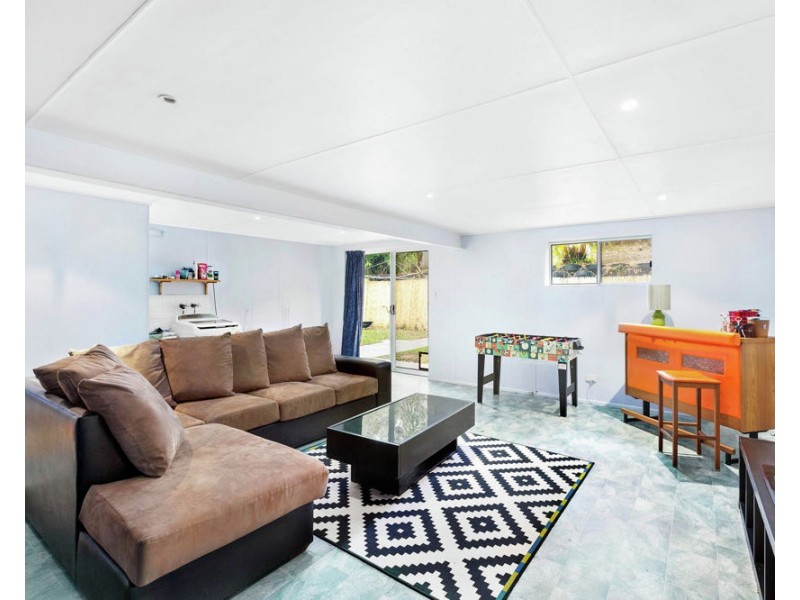 27 Tarnook Drive, Ferny Hills QLD 4055