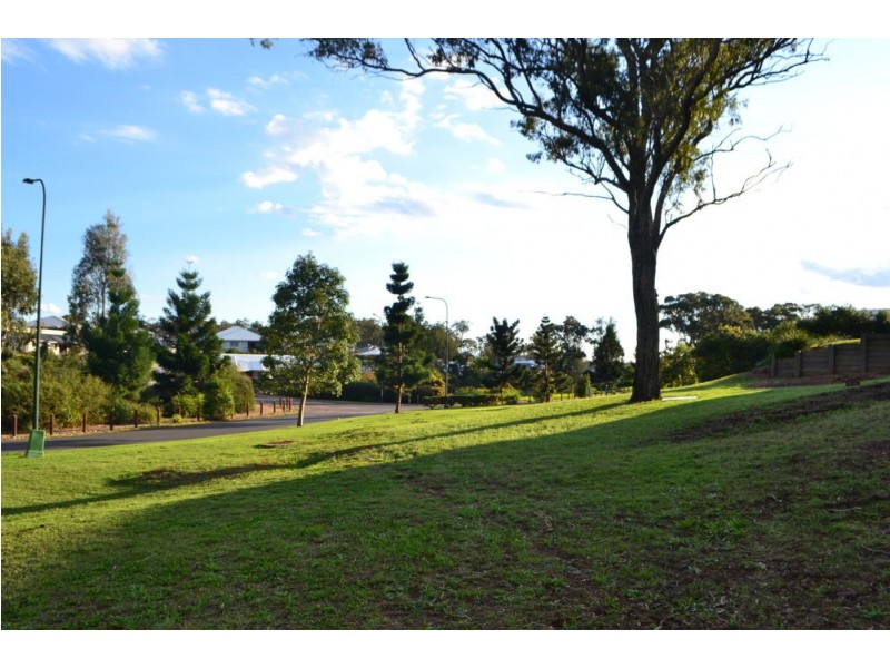 12 Trevean Drive, Kleinton QLD 4352