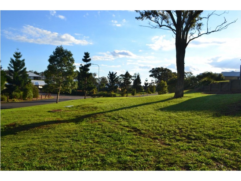 12 Trevean Drive, Kleinton QLD 4352