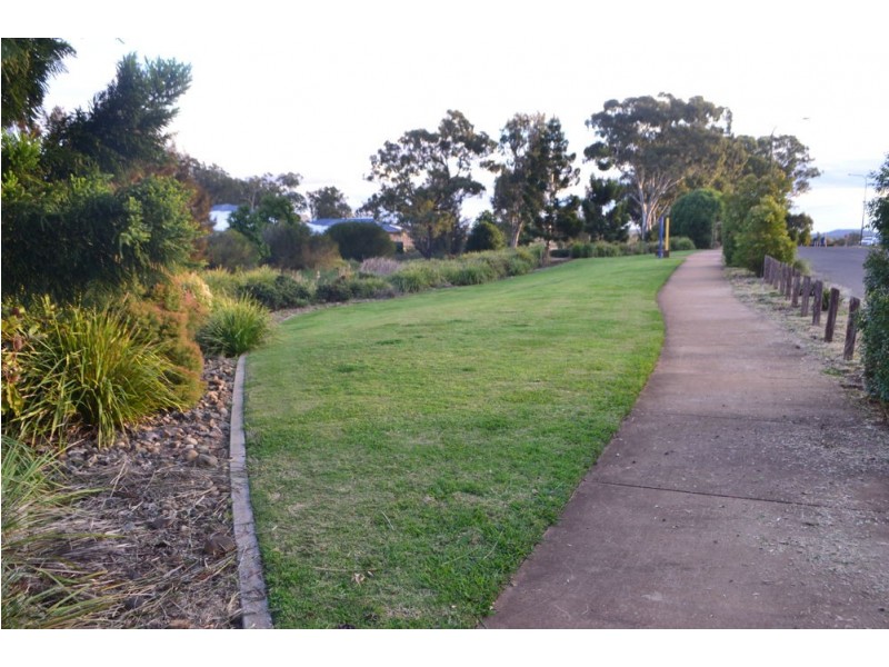 12 Trevean Drive, Kleinton QLD 4352