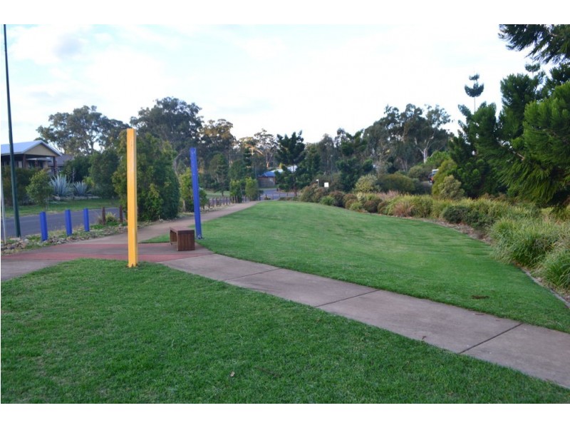 12 Trevean Drive, Kleinton QLD 4352