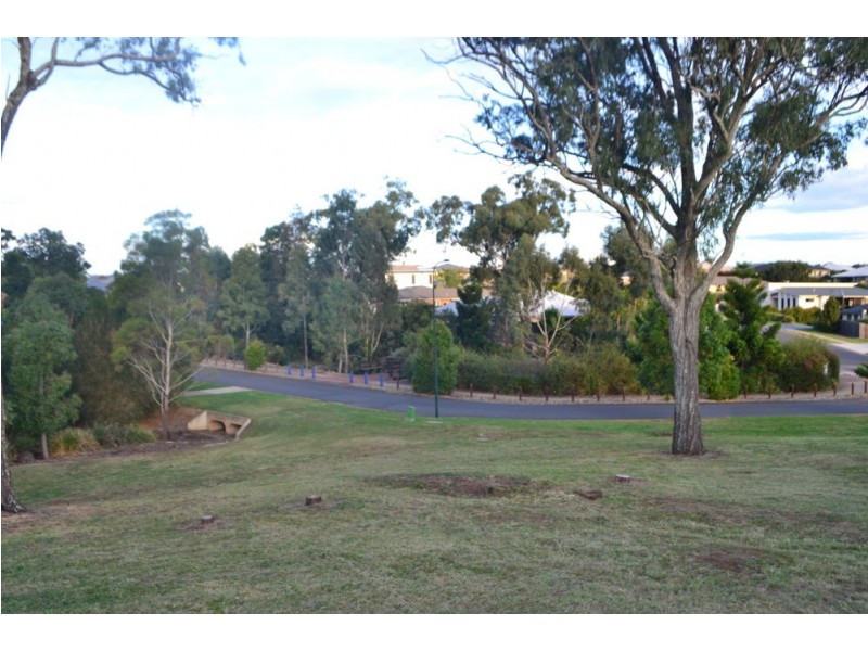 12 Trevean Drive, Kleinton QLD 4352