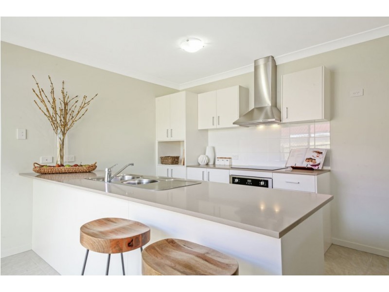 82 Hindes St, Lota QLD 4179