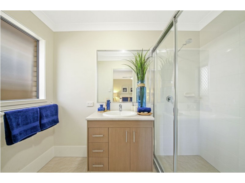 82 Hindes St, Lota QLD 4179