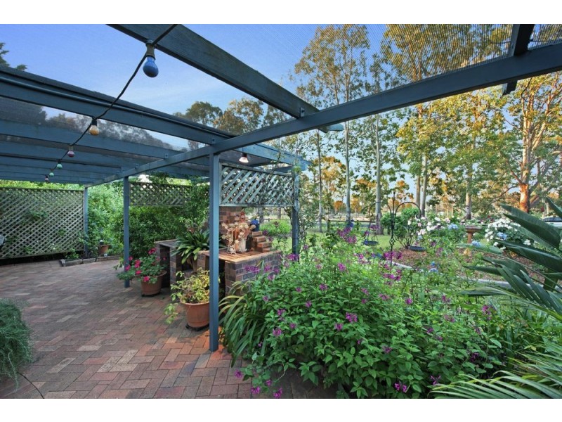 99 Reushle Road, Cabarlah QLD 4352